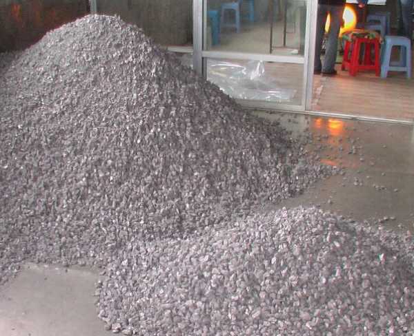 钒钛股份(000629.SZ)：目前公司钛渣主要用于生产钛白粉和海绵钛