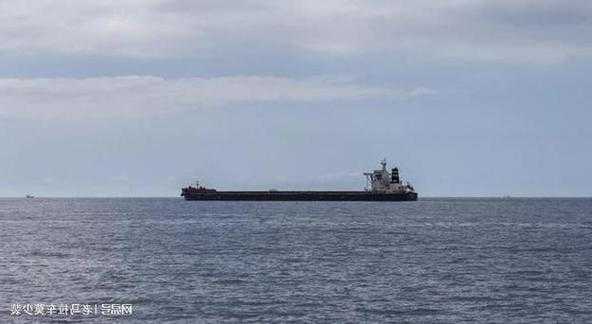 一艘与以色列有关联的油轮在也门海岸被袭击者扣押